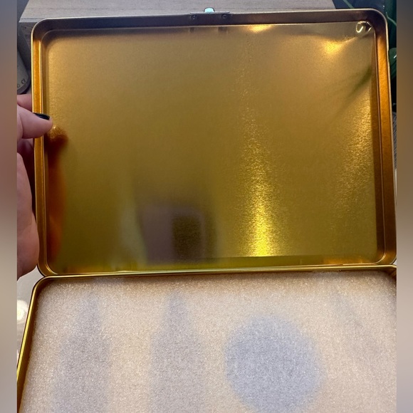 Truly Hard Case - Picture 6 of 8